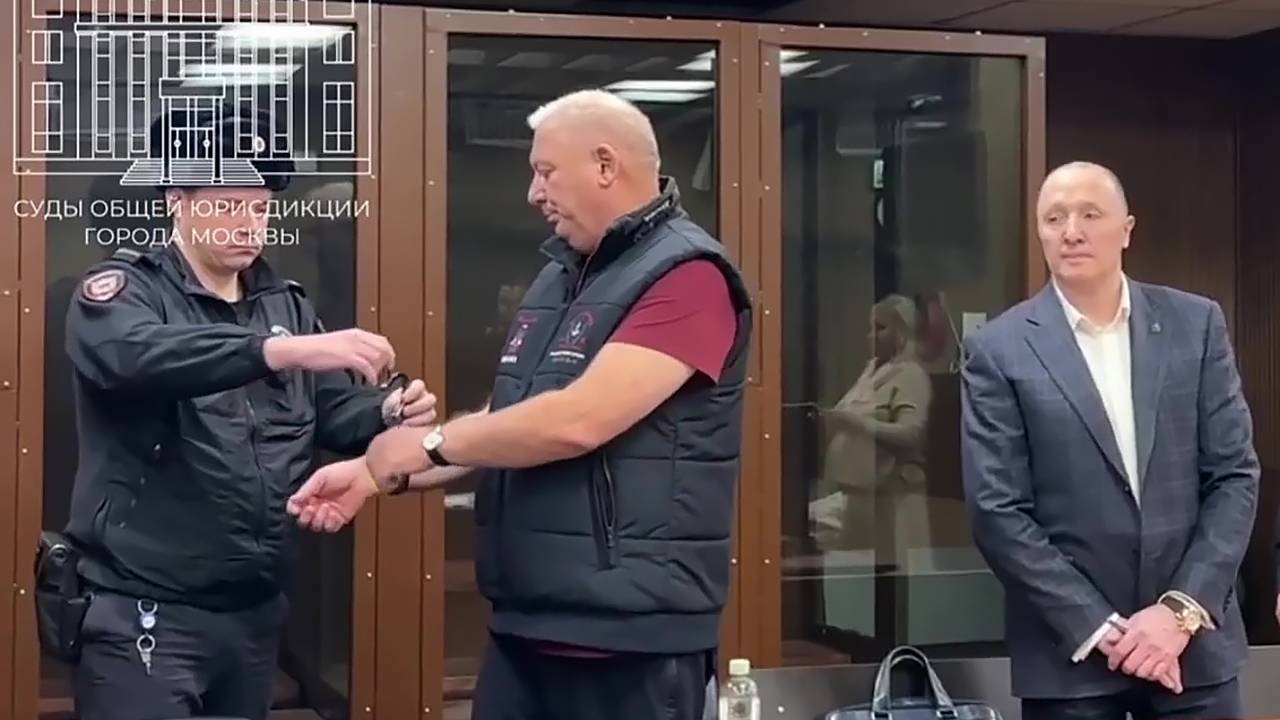Генпрокуратура потребовала изъять активы у трех российских депутатов