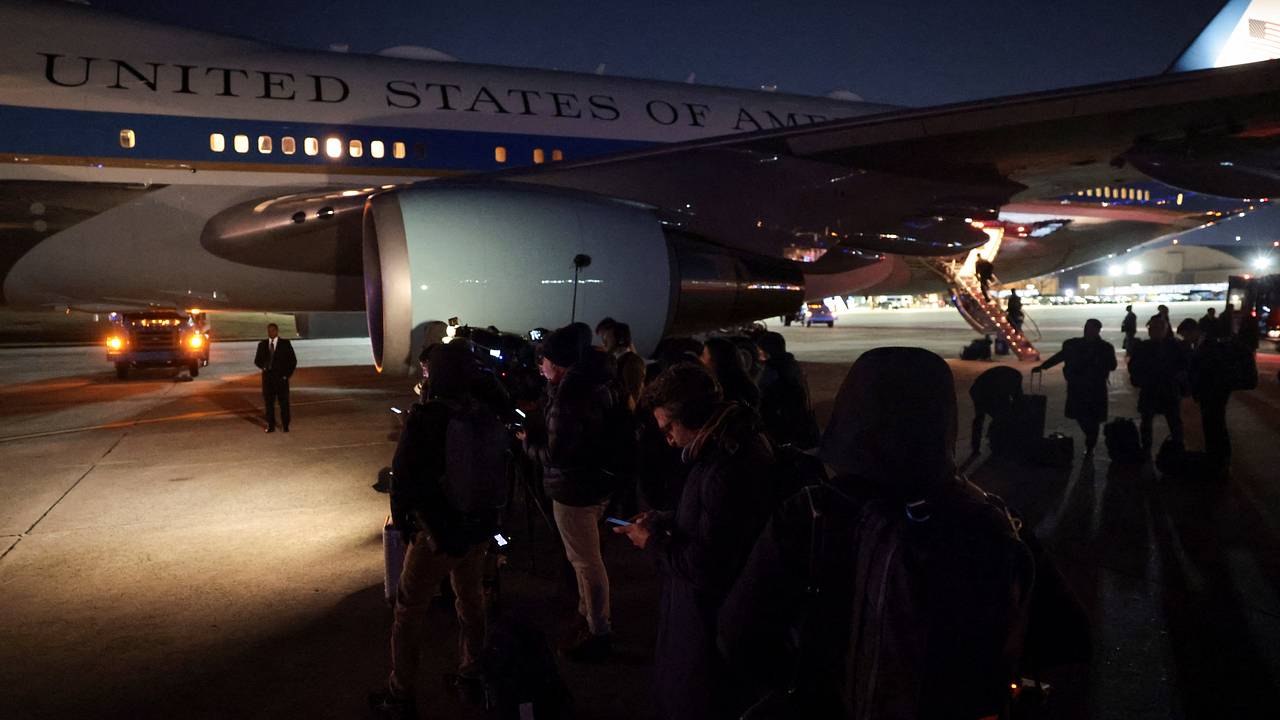 Трамп вылетел в Давос после экстренной замены самолета
