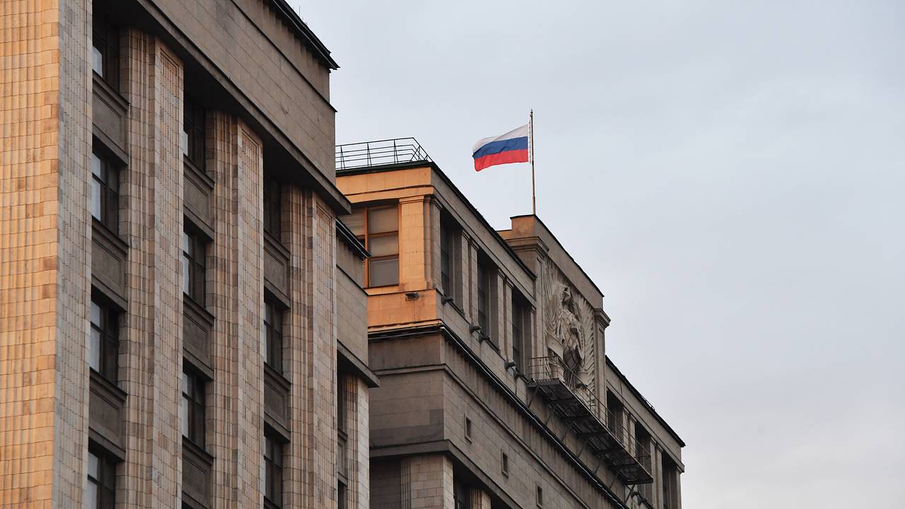Госдума рассмотрела проект о запрете депортации одной категории иностранцев