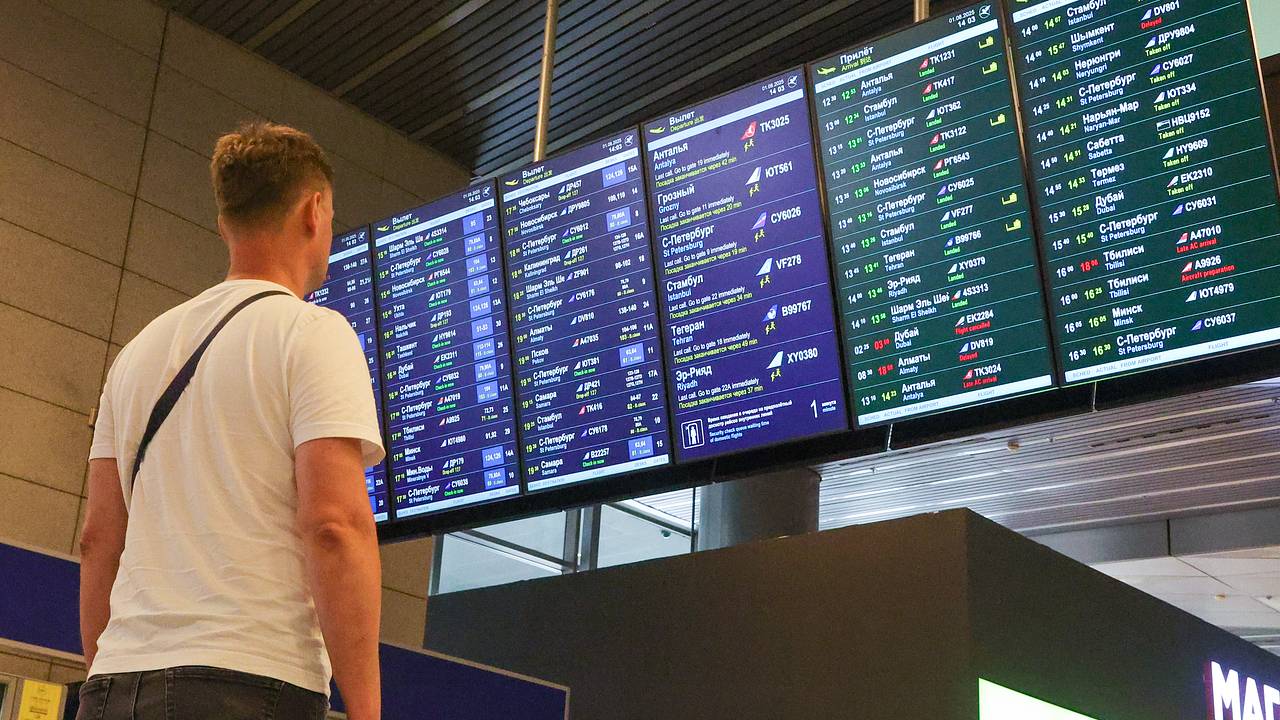 В двух аэропортах России ввели ограничения на прием и выпуск самолетов