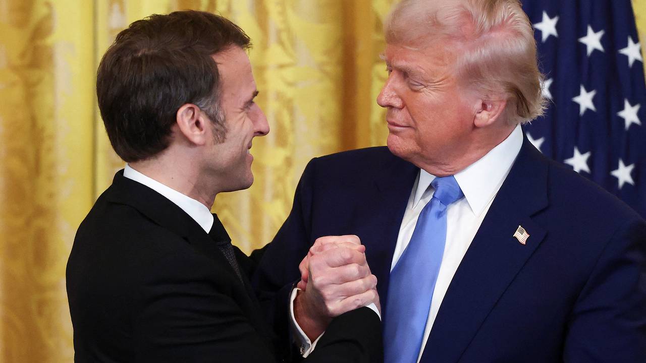 В НАТО решили добиться расположения Трампа критикой другого лидера В НАТО решили добиться расположения Трампа критикой другого лидера