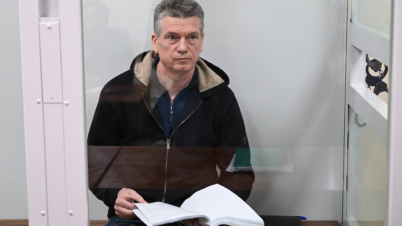 Раскрыта сумма ущерба по делу бывшего главного кадровика Минобороны России