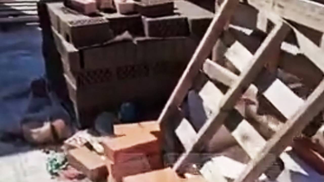 Десятки жен участников СВО обманули и вынудили выплачивать ипотеку за разваливающиеся дома