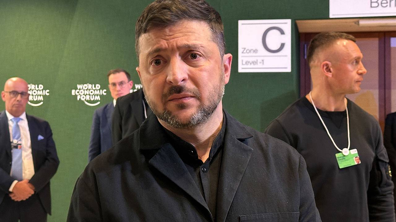 Зеленский выступил с обращением о ходе переговоров с Россией и США в ОАЭ