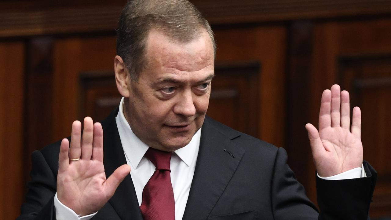 Медведев вспомнил свои разговоры с Обамой