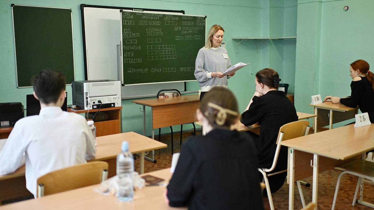 В России начали бороться со шпаргалками школьников к ЕГЭ В России начали бороться со шпаргалками школьников к ЕГЭ