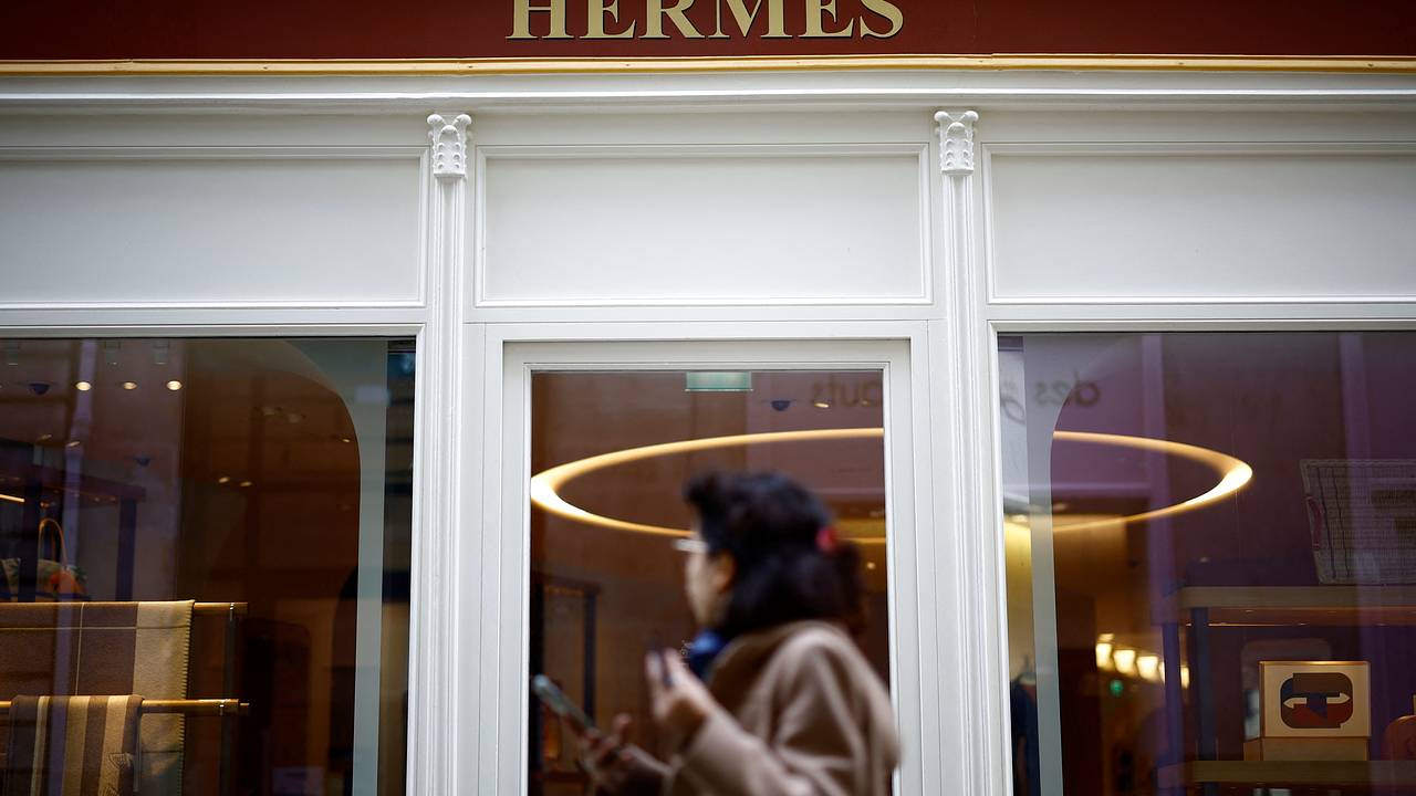 Hermes отреагировал на обвинения в продаже сумок только достойным и избранным покупателям