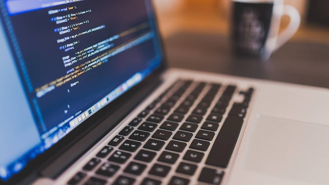 Хакеры заблокировали мессенджер для общения ВСУ