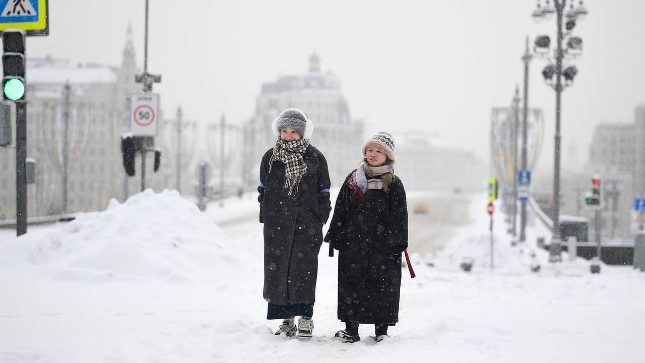 Москву замело