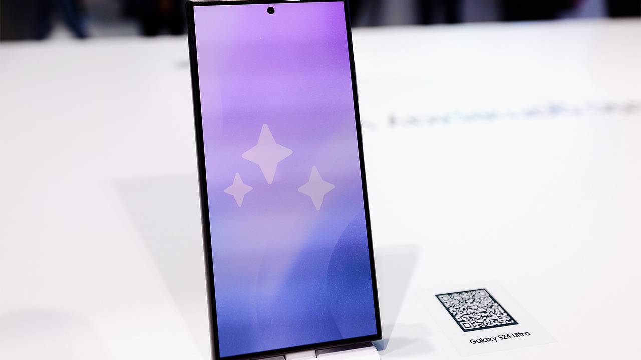 Смартфон Samsung начал разрывать штаны владельцев