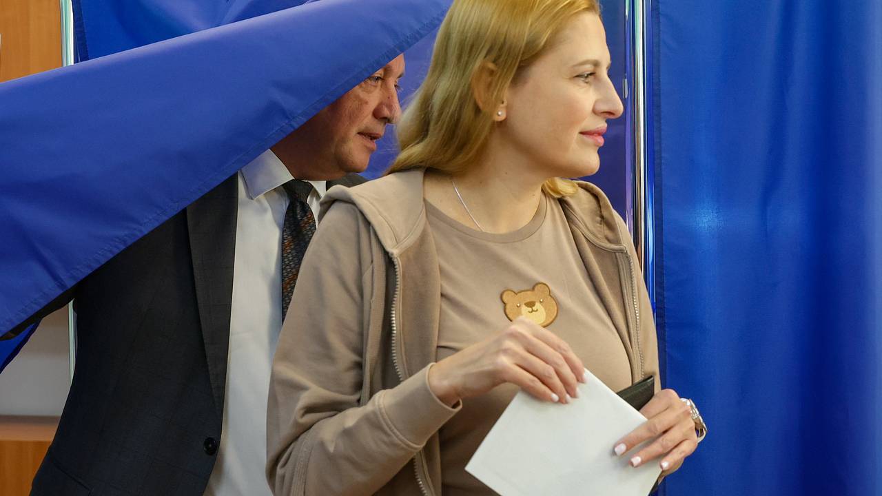 Жене российского губернатора пришло 19 штрафов за превышение скорости на BMW Жене российского губернатора пришло 19 штрафов за превышение скорости на BMW