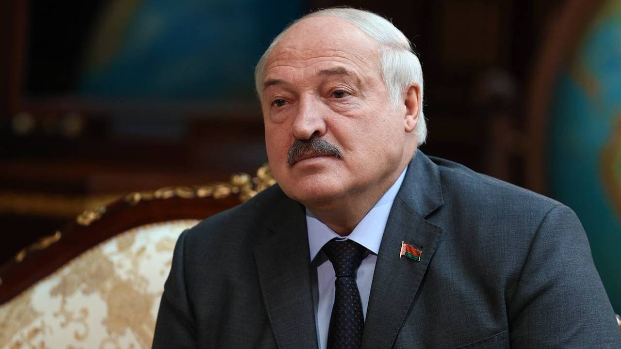 Лукашенко передал белорусским биатлонистам «допинг»