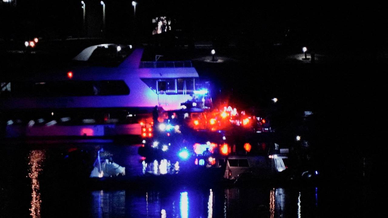 В США спустя почти год назвали причину авиакатастрофы с российскими фигуристами В США спустя почти год назвали причину авиакатастрофы с российскими фигуристами