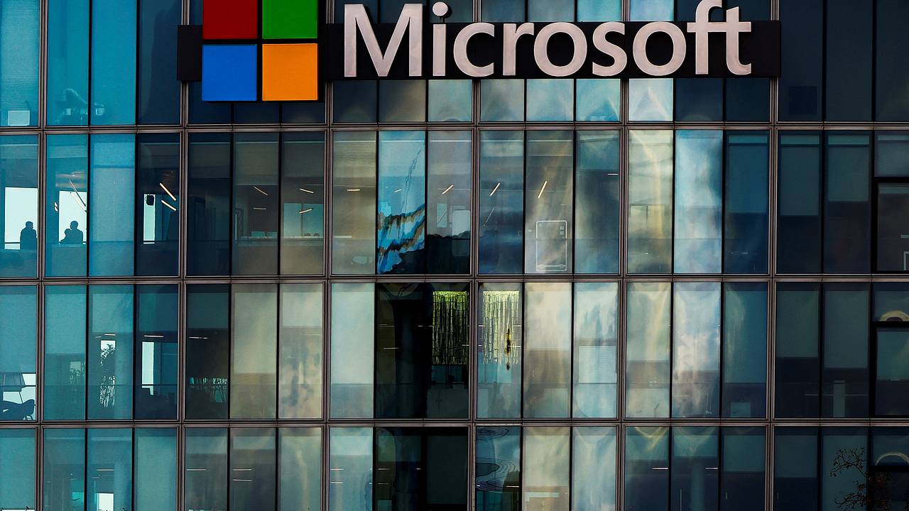 Акции Microsoft рухнули из-за расходов на искусственный интеллект