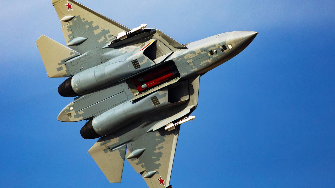 В США сочли Су-57 спорным истребителем