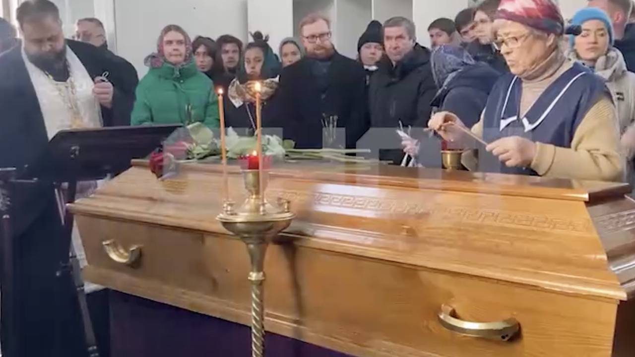 В Подмосковье простились с утонувшим в Босфоре пловцом Свечниковым