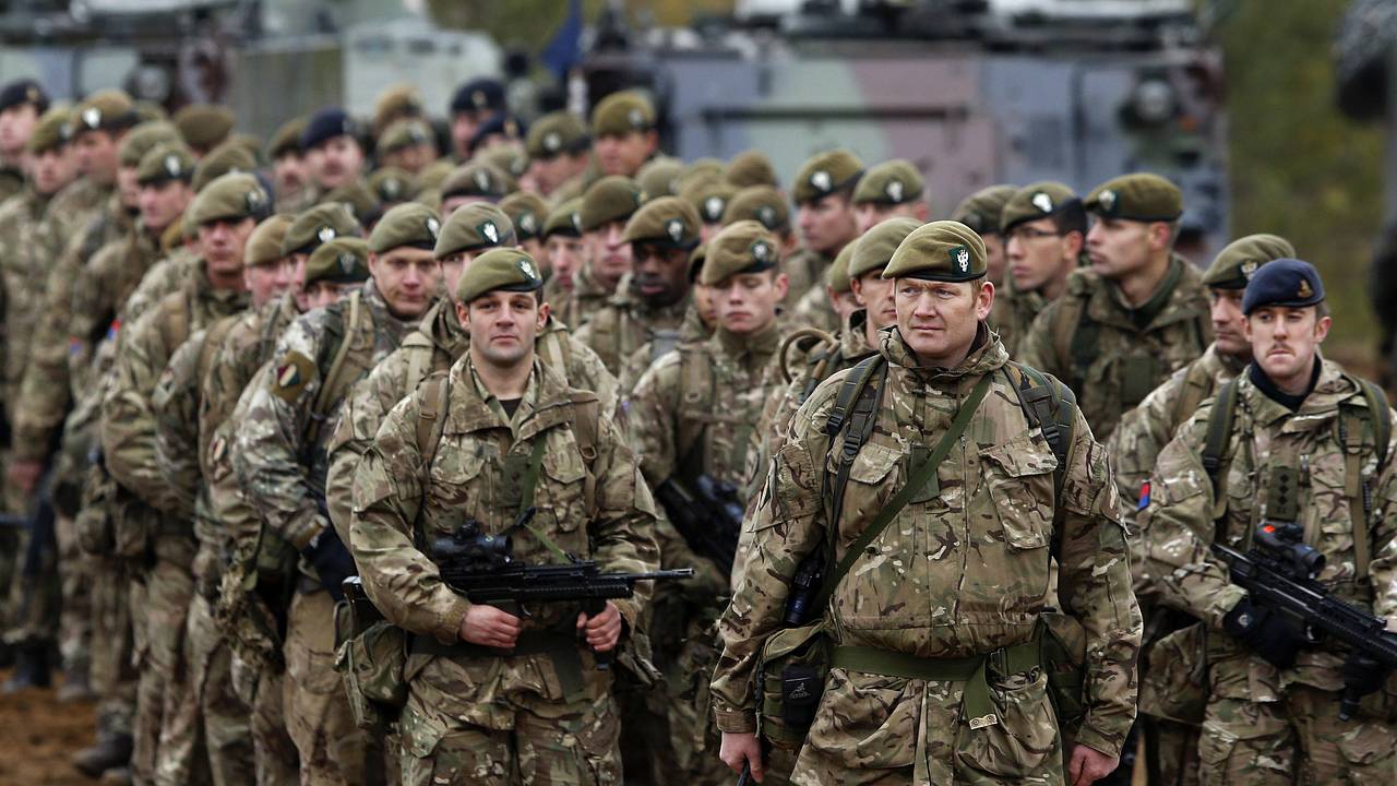 Численность армии Великобритании сравнили с количеством сотрудников в военкоматах Украины