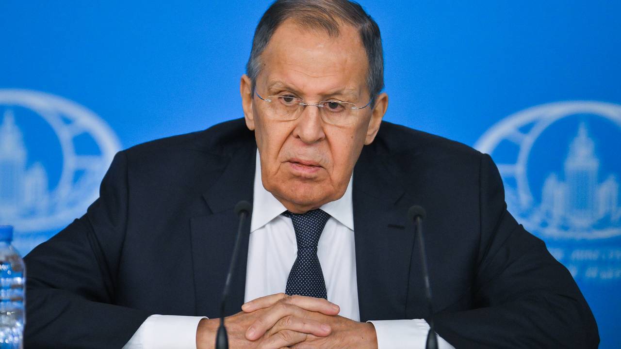Лавров указал на желание Европы вбить клин в отношения России и США
