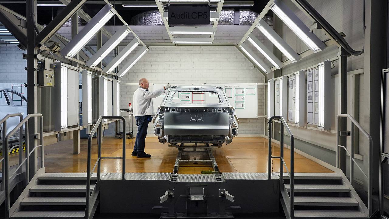 На российском авторынке усугубилась негативная тенденция