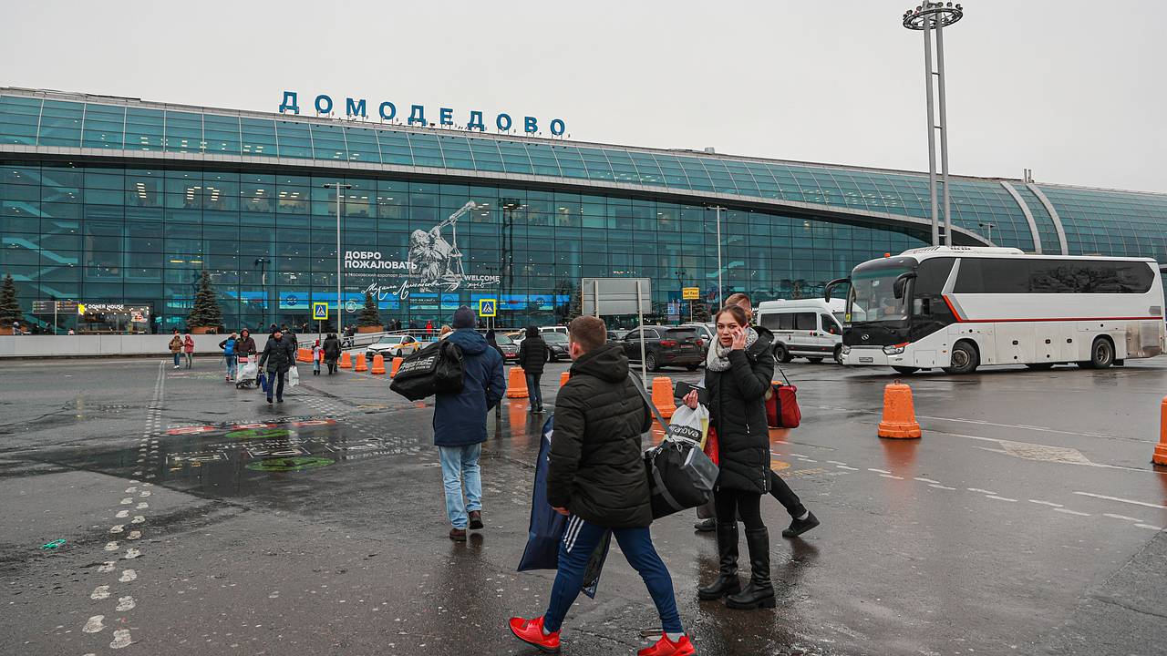 СМИ сообщили о массовых сокращениях в «Домодедово»