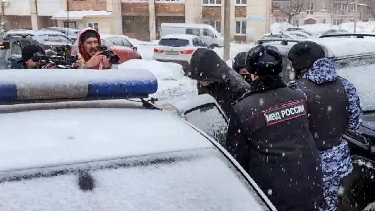 Стали известны подробности о напавшем на российскую школу подростке