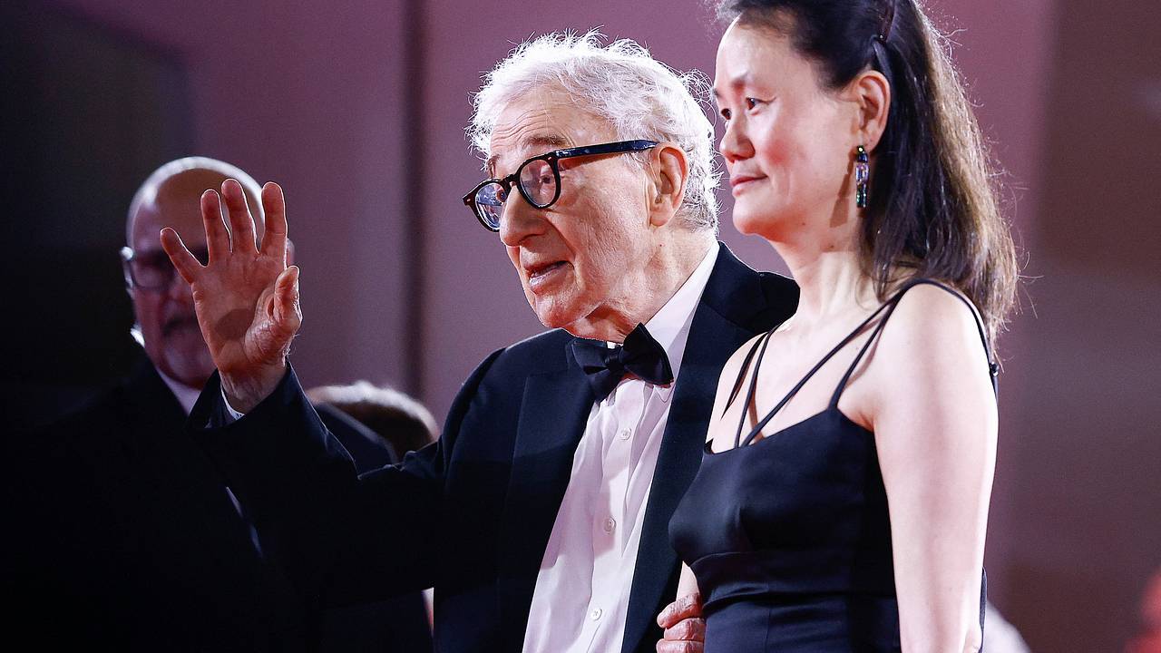 Падчерица и жена культового режиссера оказалась в файлах Эпштейна