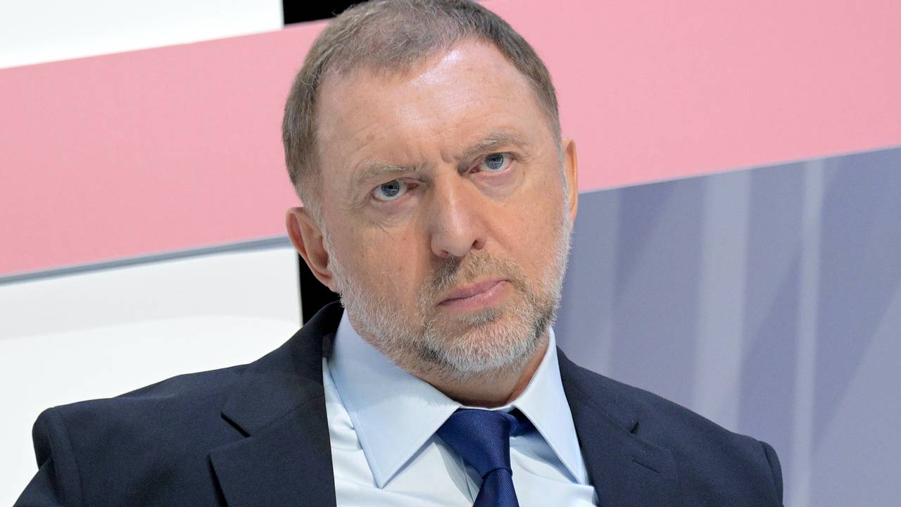 Стало известно о роли Дерипаски в визе для Эпштейна Стало известно о роли Дерипаски в визе для Эпштейна