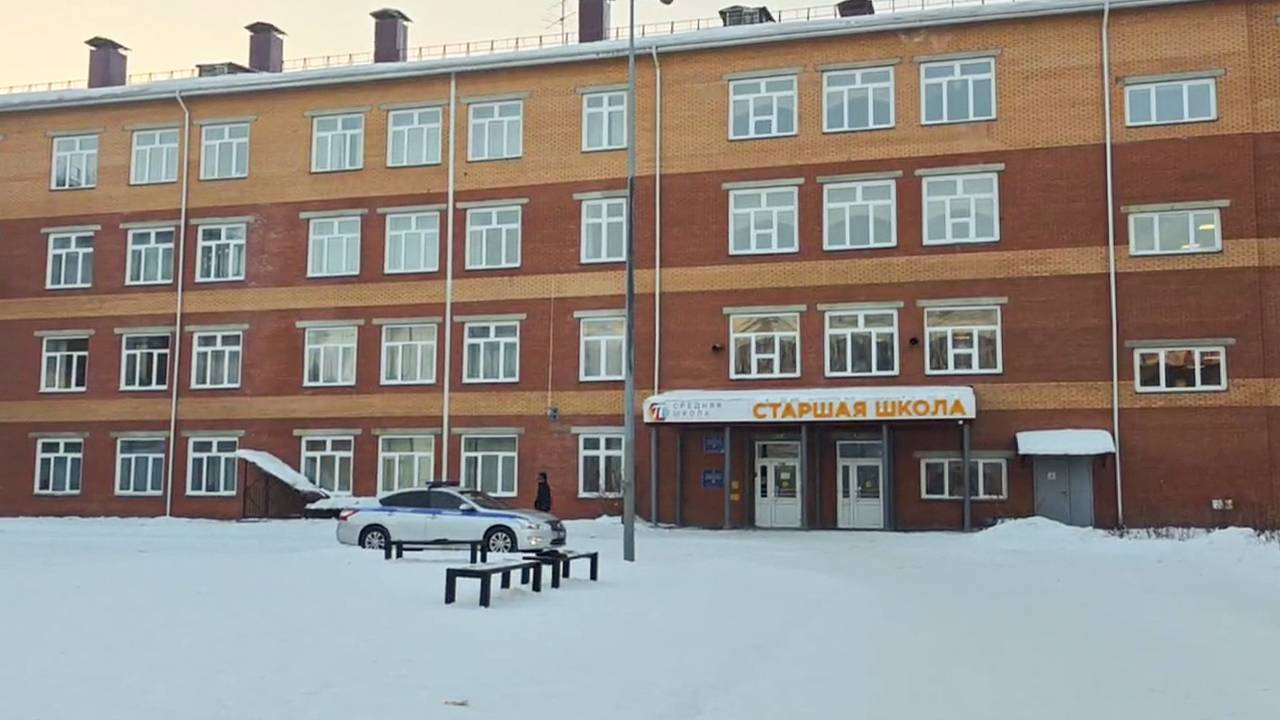 Стало известно о скандале в красноярской школе перед попыткой ученицы сжечь сверстников