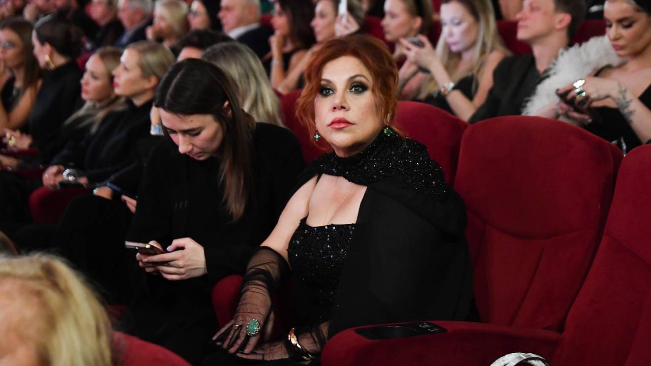 Впервые ставшая матерью в 53 года звезда Comedy Woman раскрыла сложность беременности