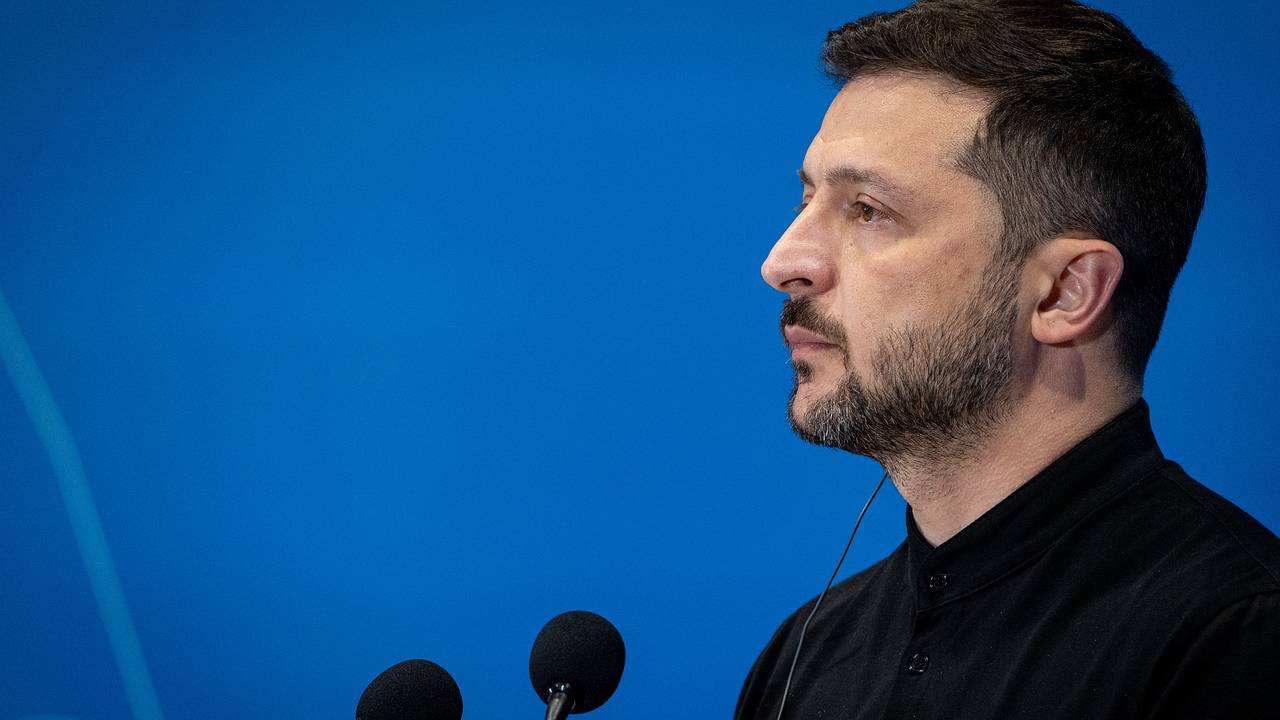 Зеленского предупредили об угрозе хуже конфликта с Россией