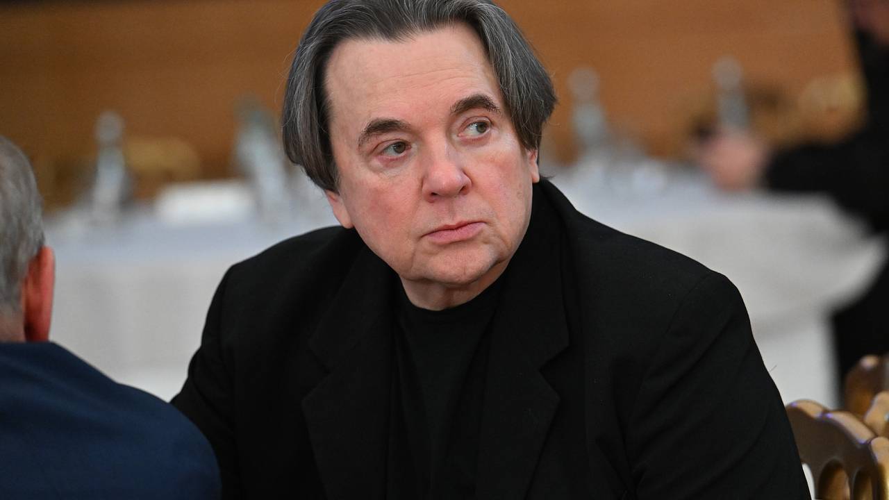 Эрнст оценил возможность интернета заменить телевидение Эрнст оценил возможность интернета заменить телевидение