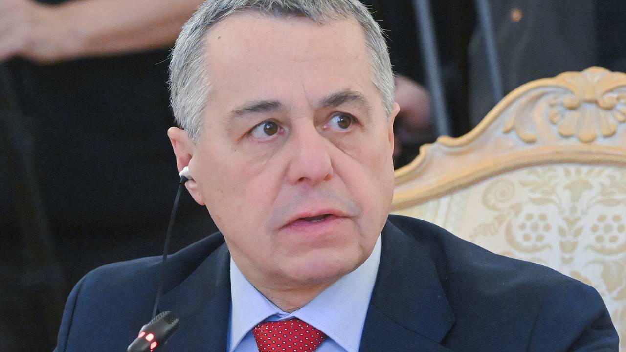 Глава МИД Швейцарии заблудился на переговорах с Лавровым Глава МИД Швейцарии заблудился на переговорах с Лавровым