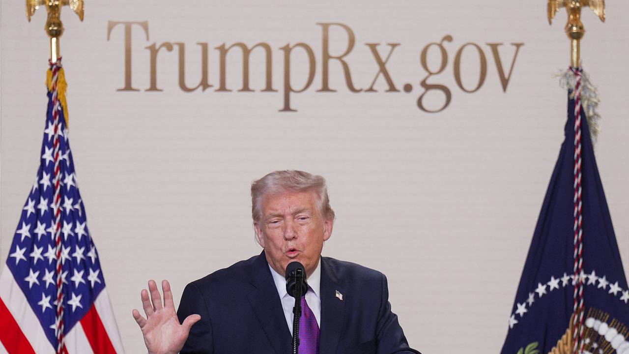 Трамп удалил видео с семьей Обамы в виде обезьян