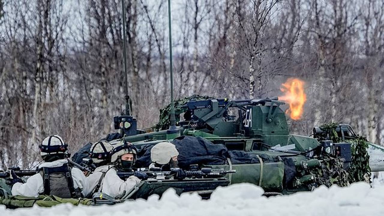 Российский посол заявил о возможном военном конфликте в Арктике Российский посол заявил о возможном военном конфликте в Арктике