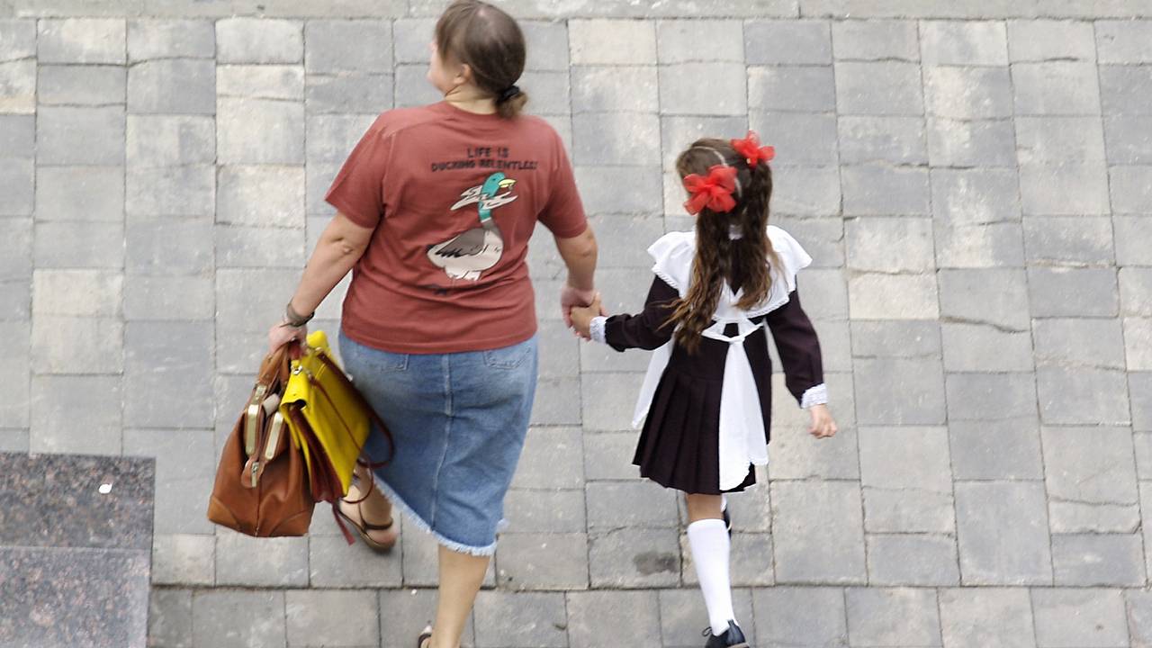 В России призвали ввести оплачиваемые выходные дни для родителей школьников