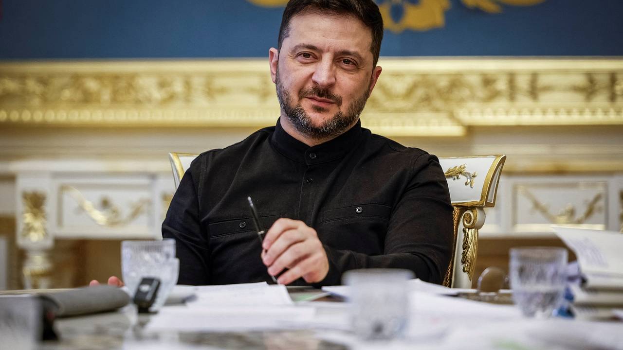 Зеленский ввел санкции против производителей российских ракет