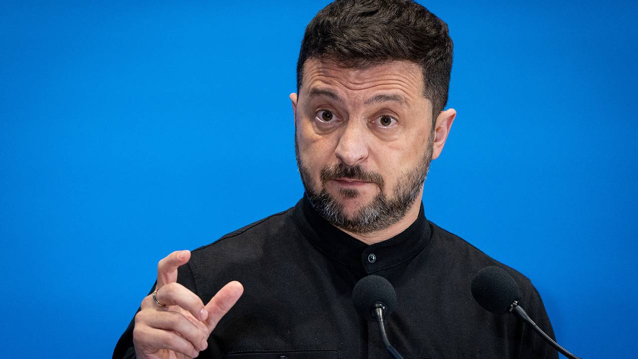 Зеленский рассказал о спасении Украины от темноты