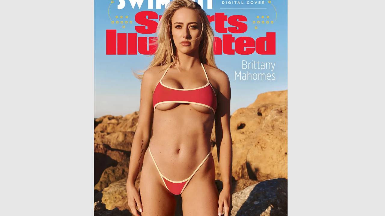 Экс-футболистка снялась в купальнике для Sports Illustrated