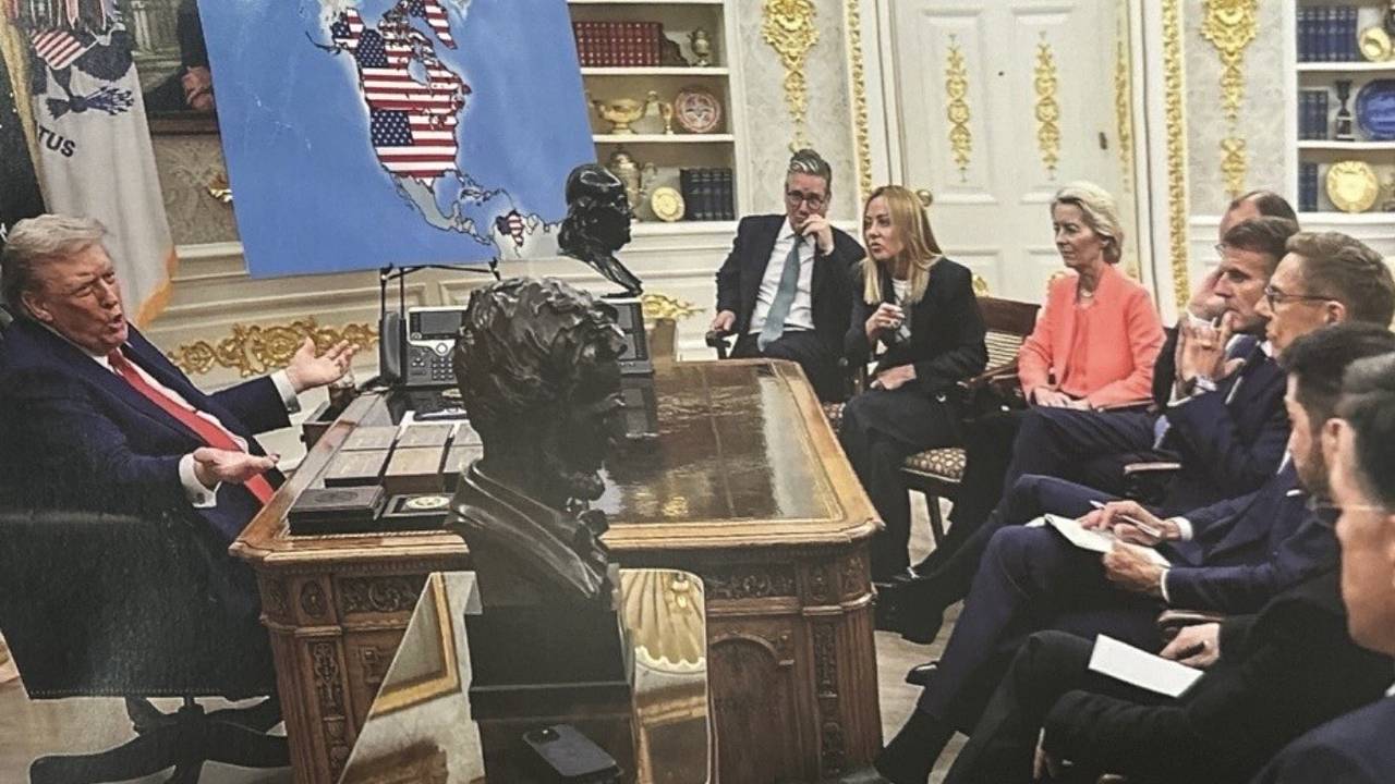 Трамп снова пошутил и присоединил к США новые территории