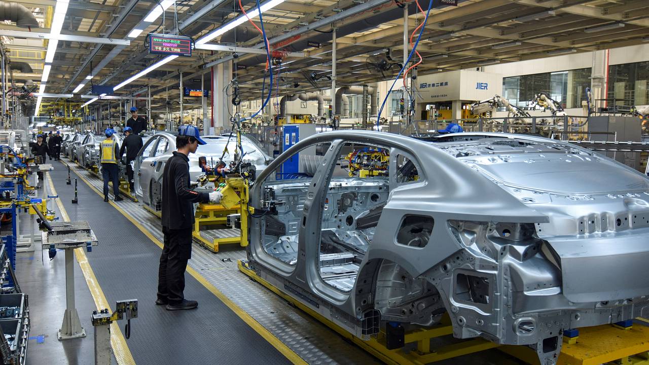 Названы главные препятствия для новых китайских автобрендов в России