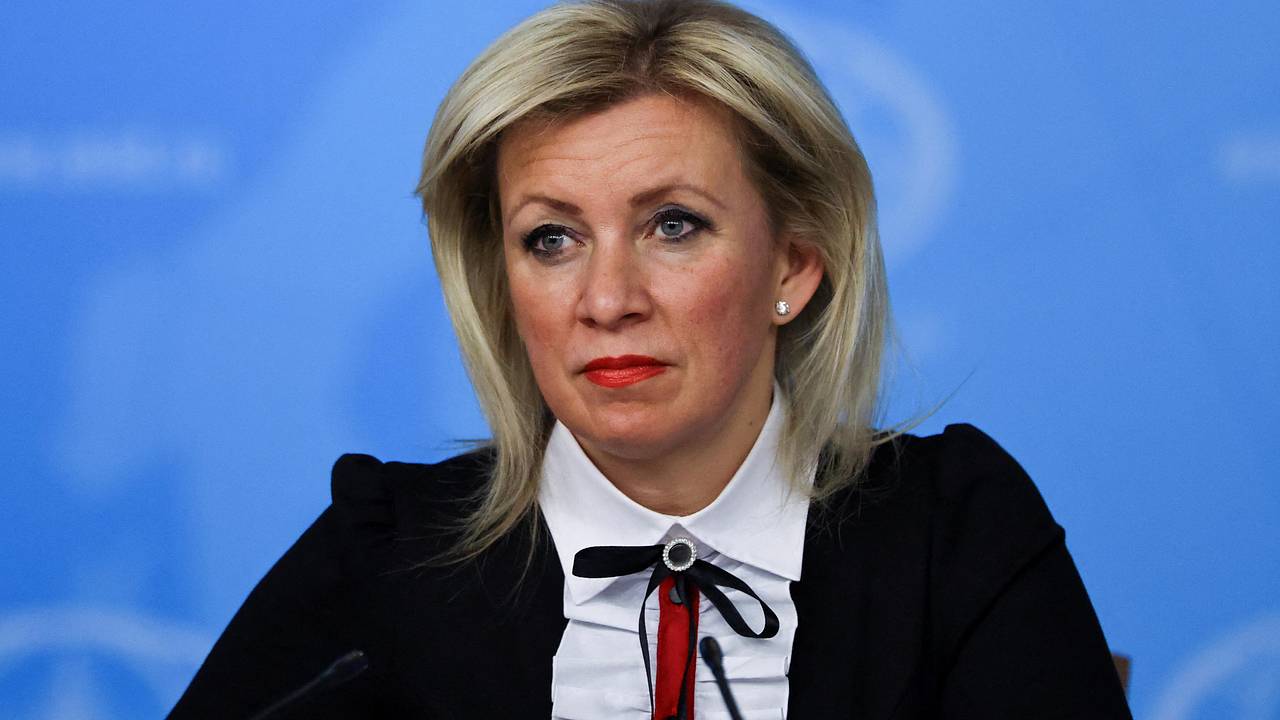 Захарова оценила французов фразой «под овечьей шкурой давно не волки, а тоже бараны»