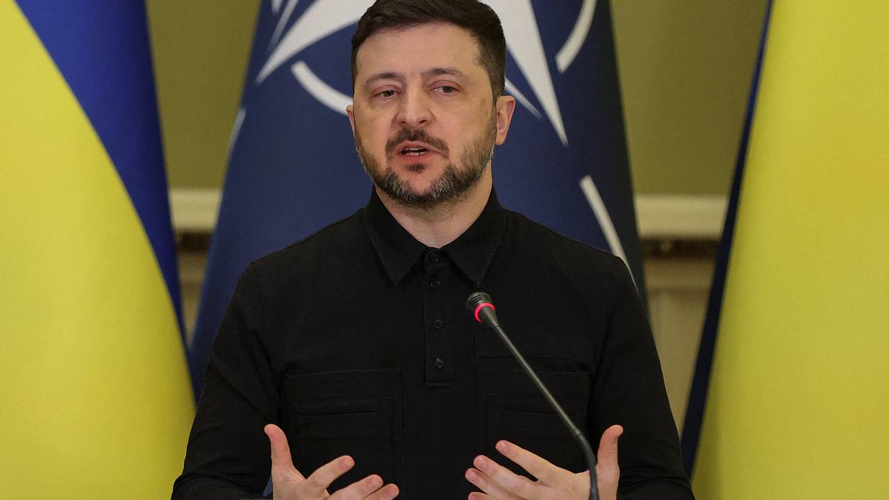 Зеленский вновь раскритиковал ПВО Украины