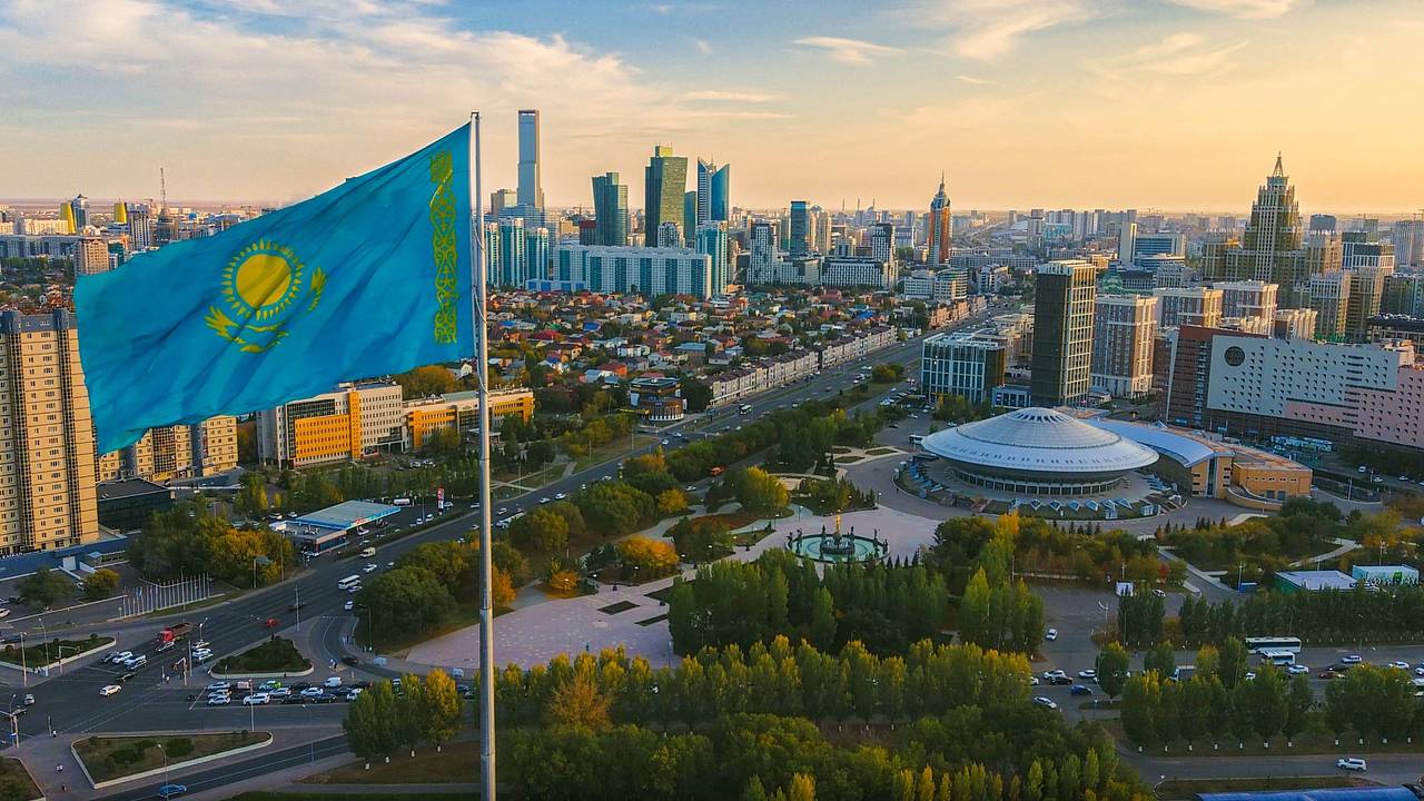 В России высказались об изменении статуса русского языка в Казахстане