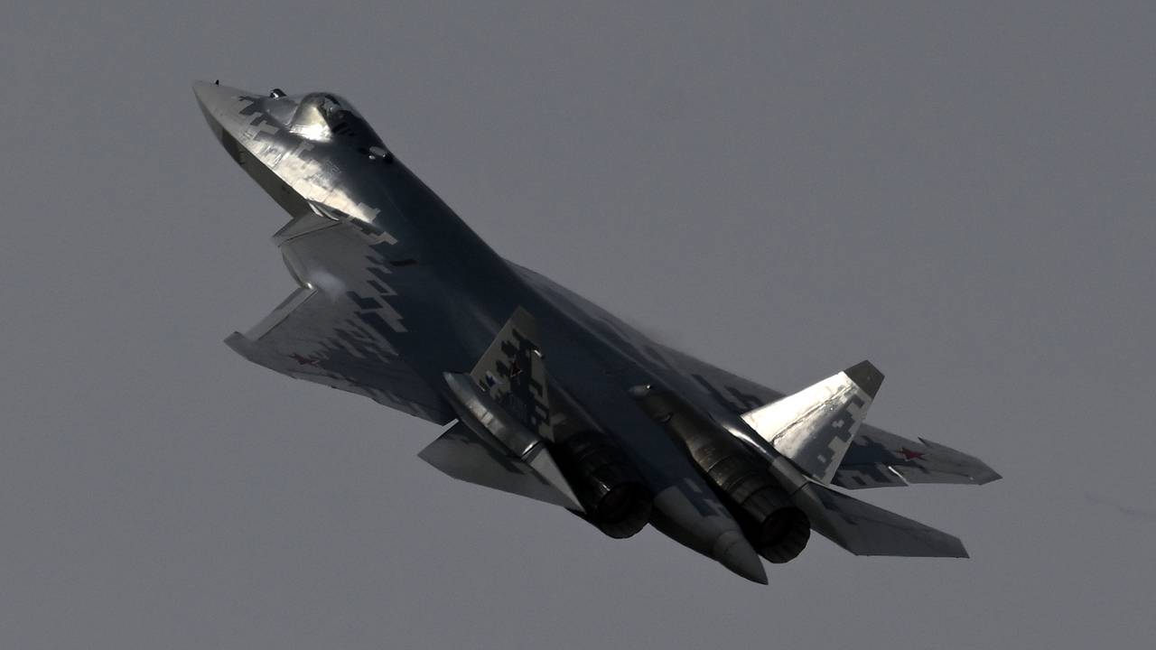 Опубликовано редкое фото Су-57
