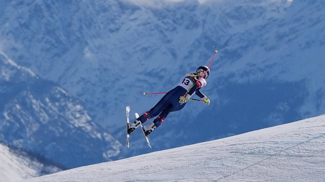 Американской горнолыжнице Вонн сделали третью операцию после падения Американской горнолыжнице Вонн сделали третью операцию после падения
