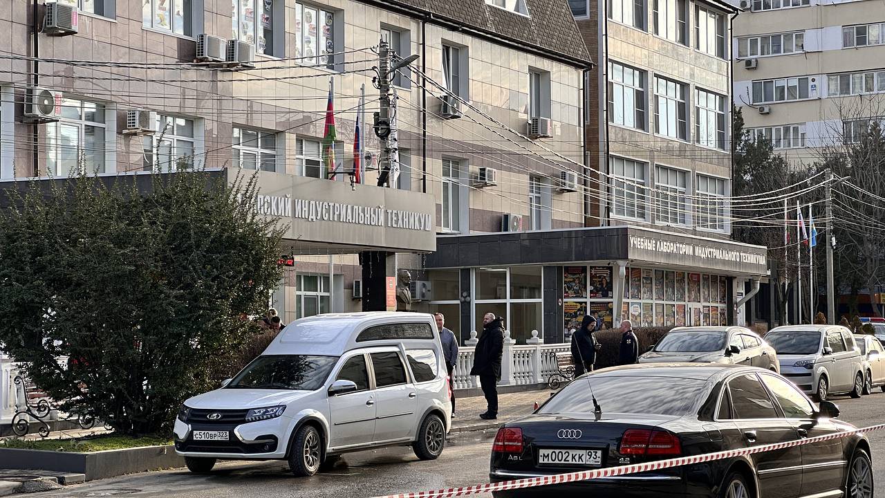 Еще одного человека обвинили в нападении на техникум в Анапе