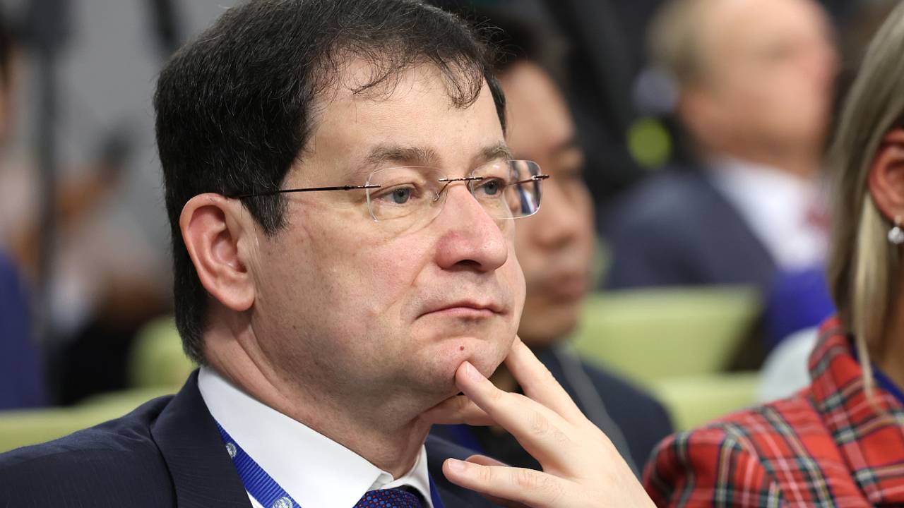 Полянский назвал неприкрытым лицемерием разговоры о мире в Европе Полянский назвал неприкрытым лицемерием разговоры о мире в Европе