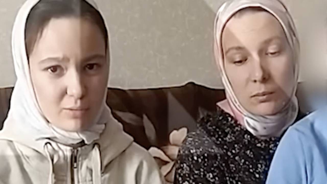 Пропавшие в Петербурге сестры записали видео из секты