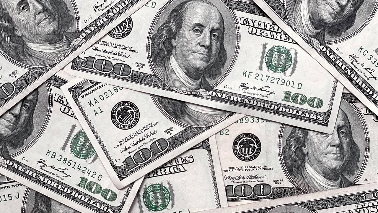 В России высказались об «ошеломляющей идее» торговли с США в долларах В России высказались об «ошеломляющей идее» торговли с США в долларах
