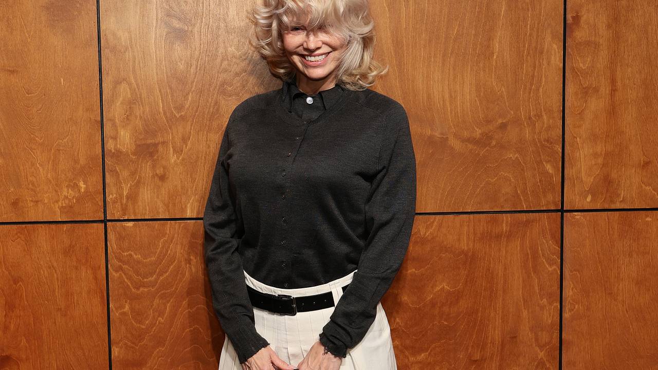58-летняя Памела Андерсон без макияжа пришла на Неделю моды в Нью-Йорке